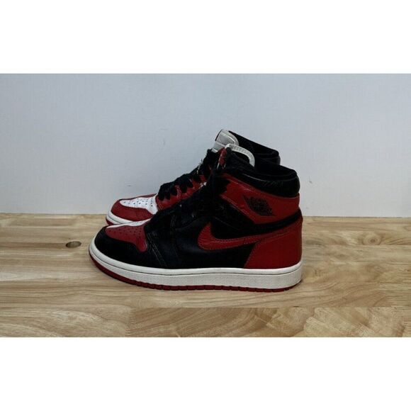 Jordan 1 Retro High OG NRG Homage to Home 2018 Size 4 / Women’s 5.5 Bred Chicago - Picture 4 of 13
